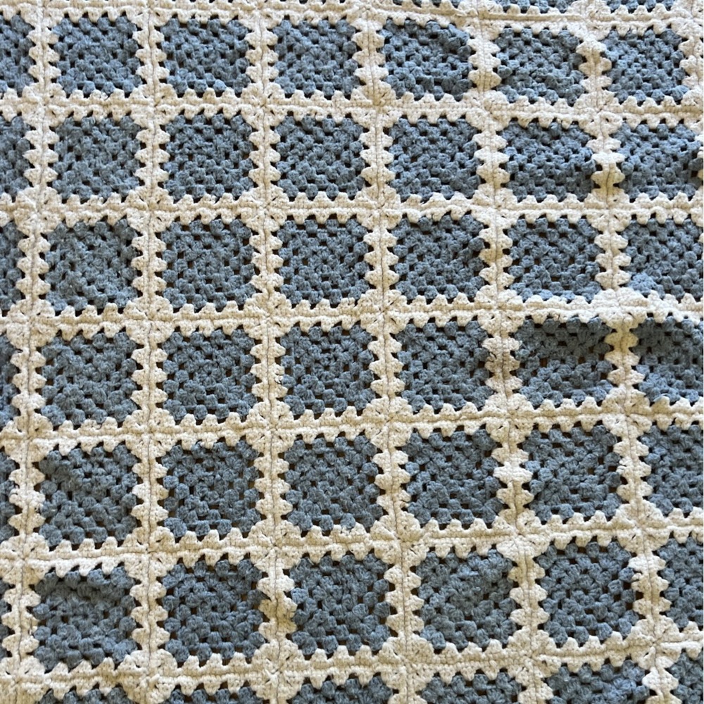 Large Handmade Crochet‎ Starburst Flower Granny Square Afghan Blue& White 63x63 - Picture 5 of 5